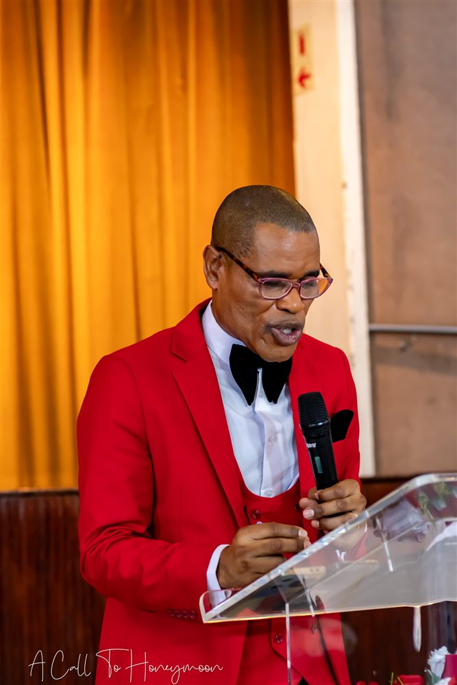Pastor Phatudi Molapo preaching